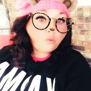 Meet your Posher, Jenelle